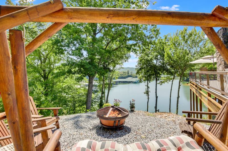 The fire pit overlooking Norris Lake