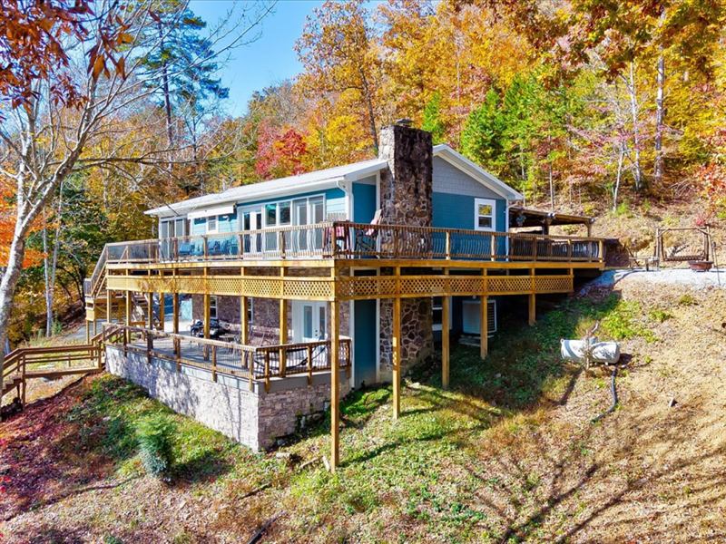 Lakefront Paradise from the water